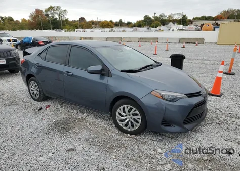 2018 Toyota Corolla L z USA, uszkodzony, nr VIN 2T1BURHEXJC089472